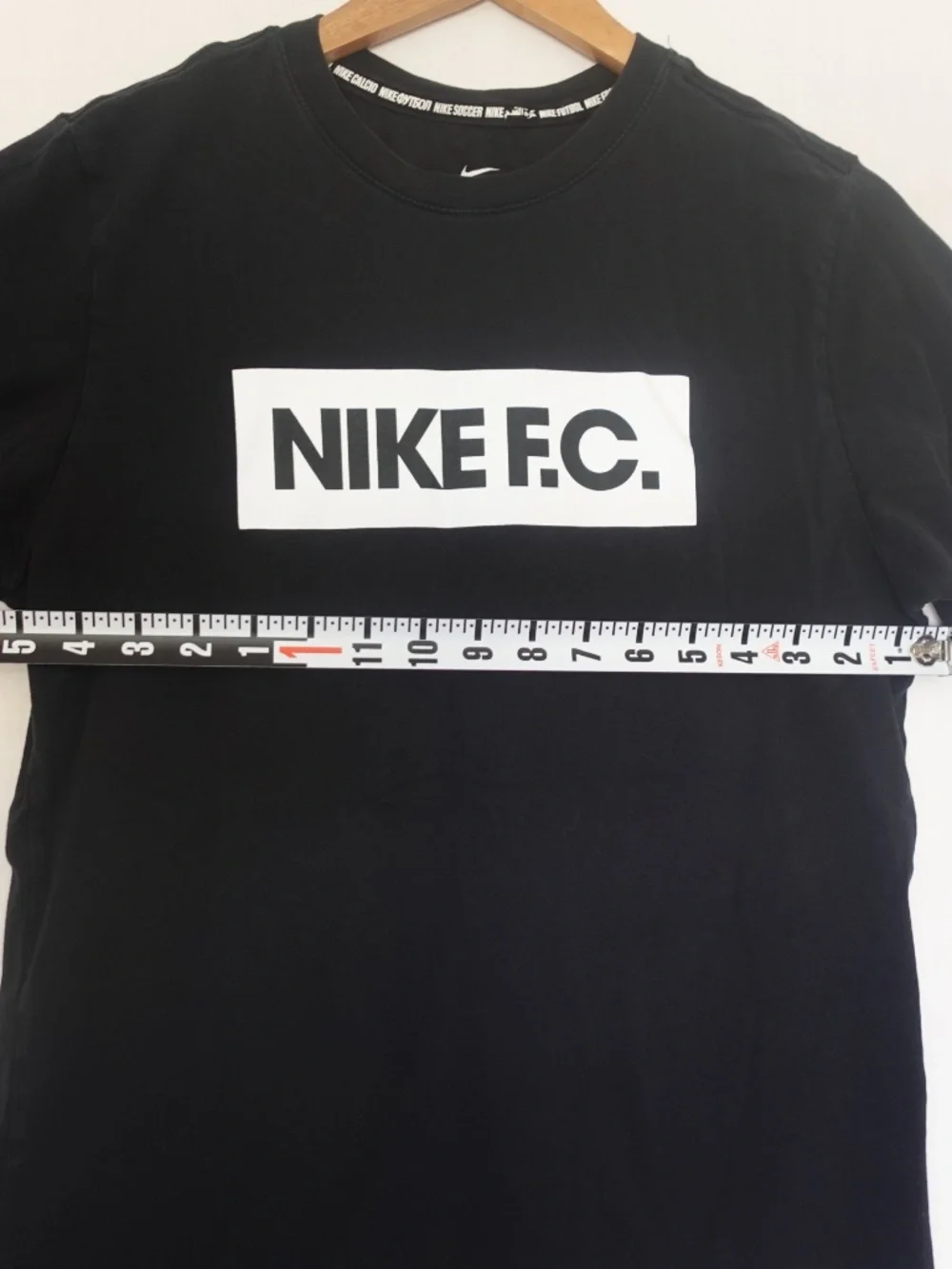 Nike F.C. T-Shirt in black cotton